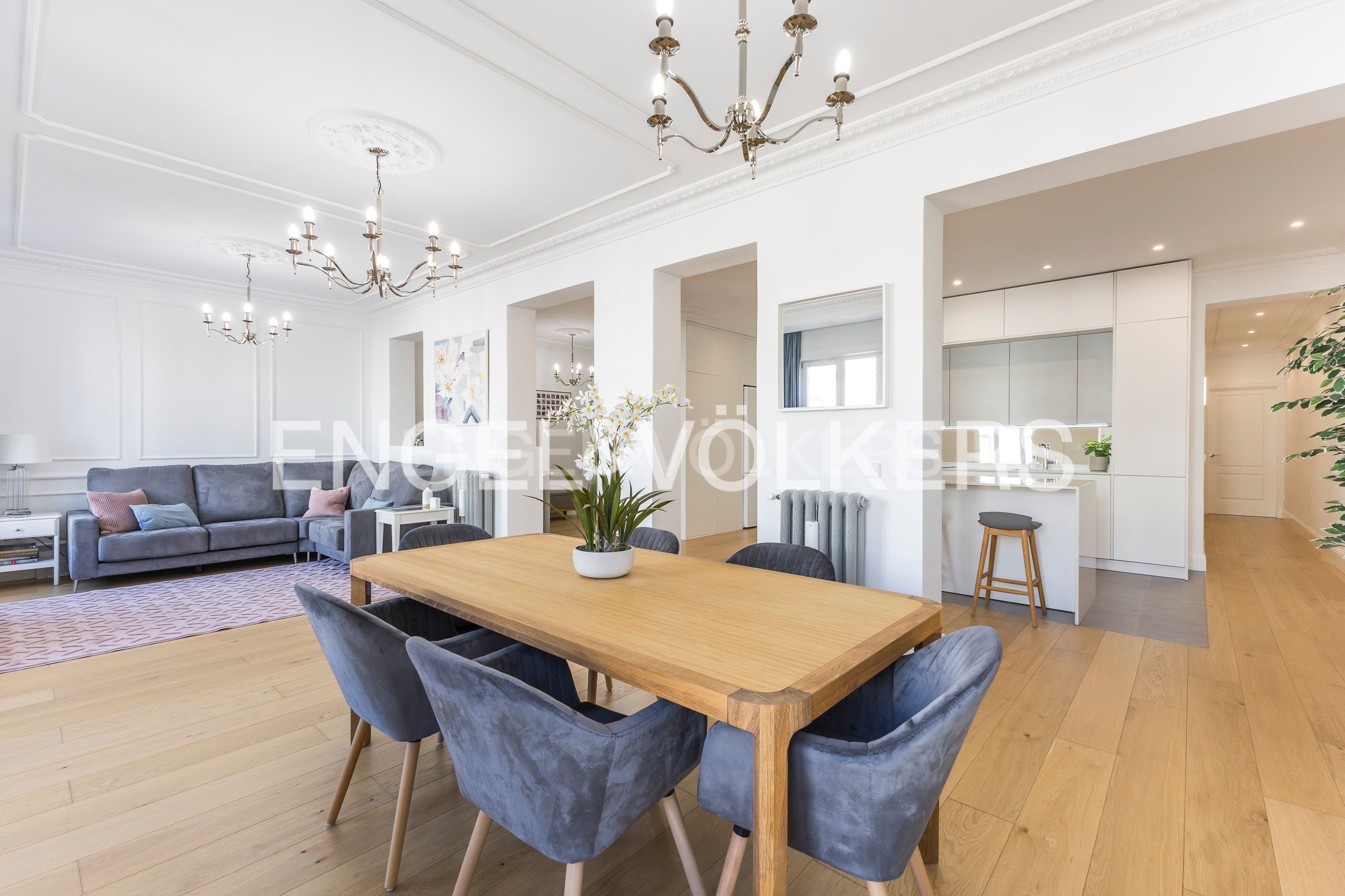 Menjador de Apartament en venda en  Madrid Capital amb Aire condicionat, Calefacció i Balcó