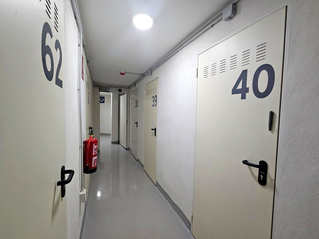 Box room for sale in  Sevilla Capital