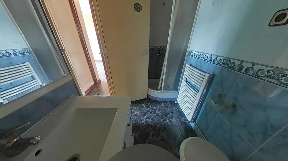 Bany de Pis en venda en Montcada i Reixac amb Calefacció