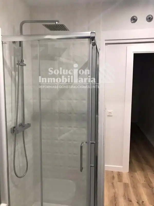 Baño de Piso en venta en Salamanca con Calefacción, Terraza y Amueblado