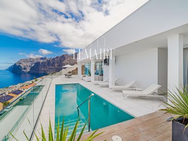 Penthouse mit Pool zum Verkauf in Geranio