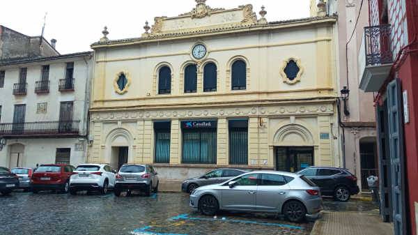 Local comercial en Alquiler en C/ Julián Ribera en Carcaixent