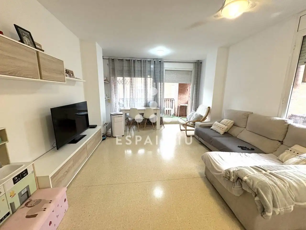 Piso en venta en Espronceda