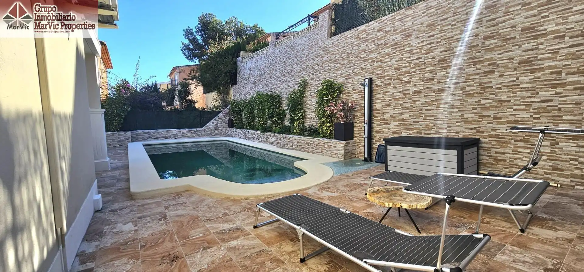 Piscina de Casa o xalet en venda en La Nucia amb Aire condicionat, Jardí privat i Terrassa