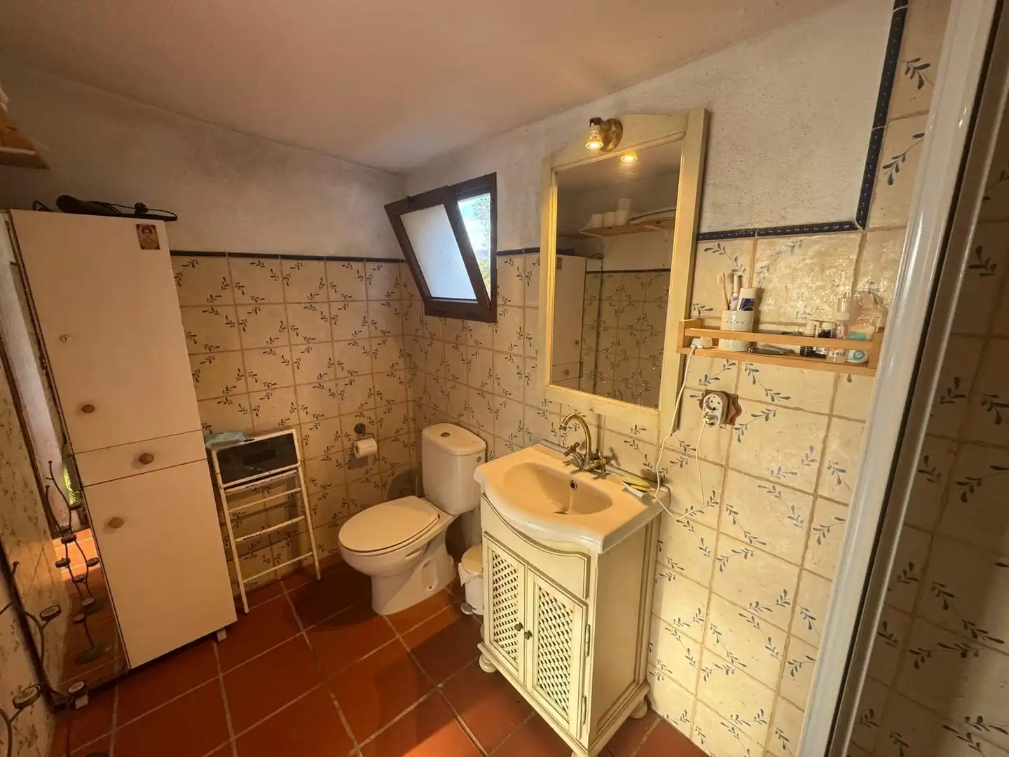 Bany de Casa o xalet en venda en Marbella amb Jardí privat, Terrassa i Piscina