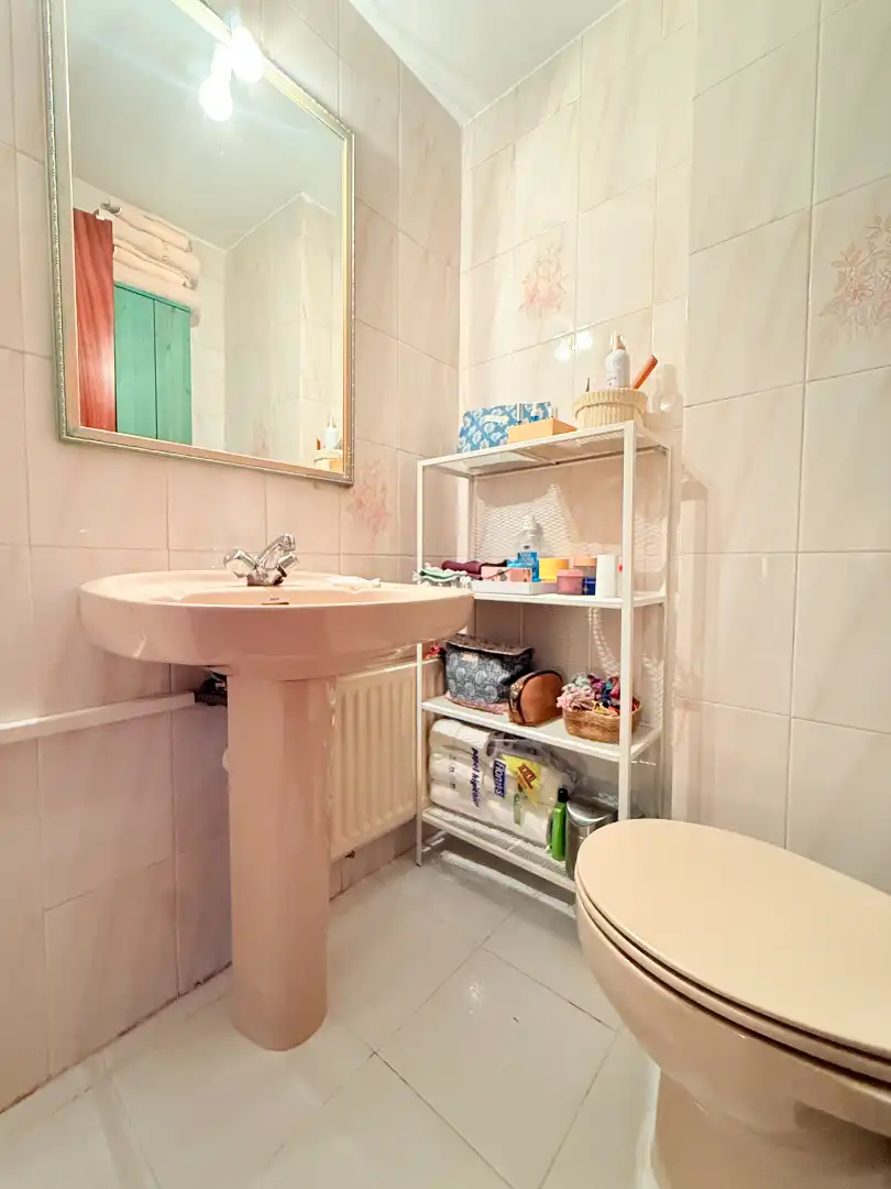 Baño de Casa adosada en venta en San Sebastián de los Reyes con Aire acondicionado, Calefacción y Jardín privado