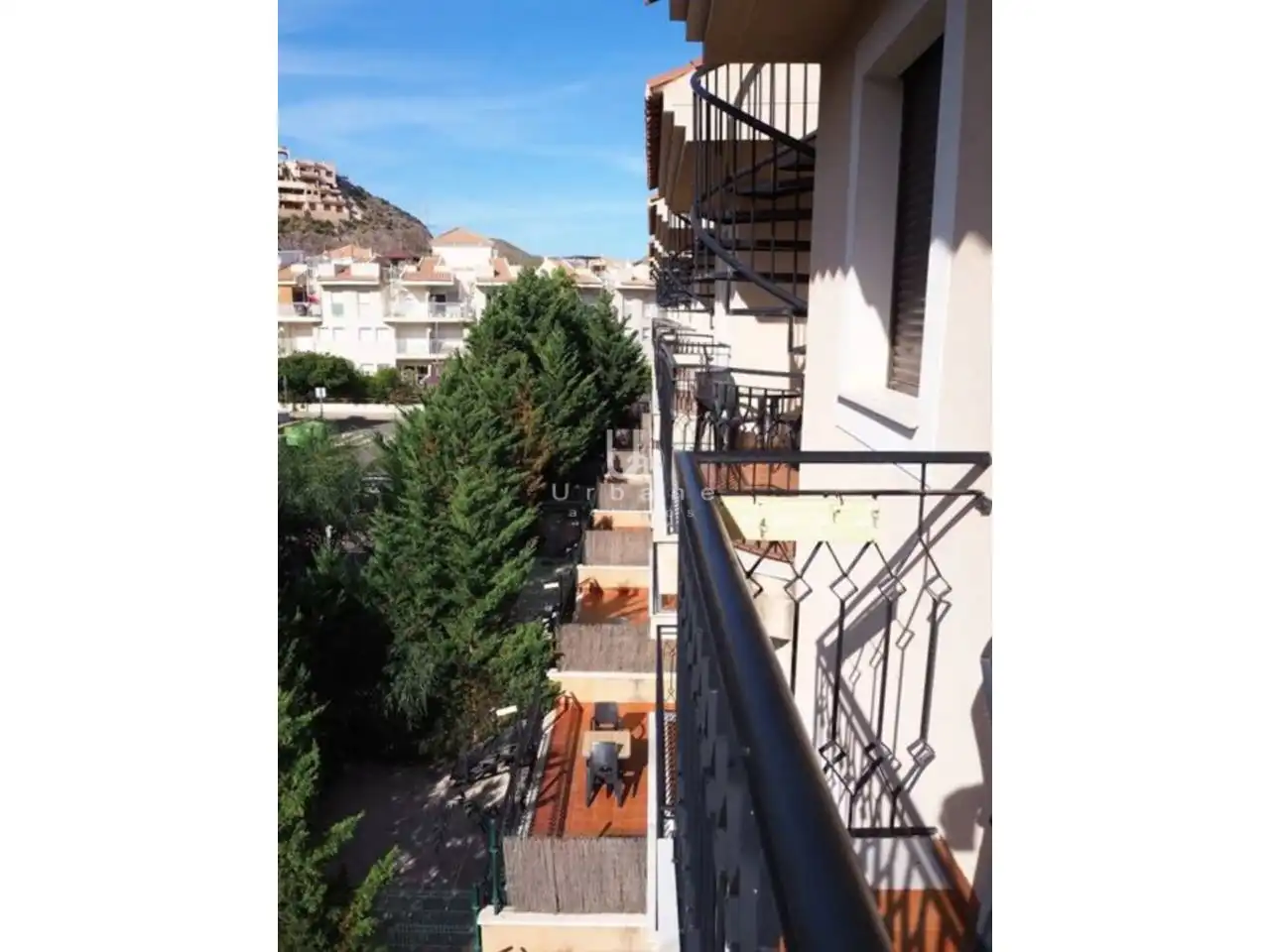 Vista exterior de Pis en venda en Águilas amb Aire condicionat, Terrassa i Balcó