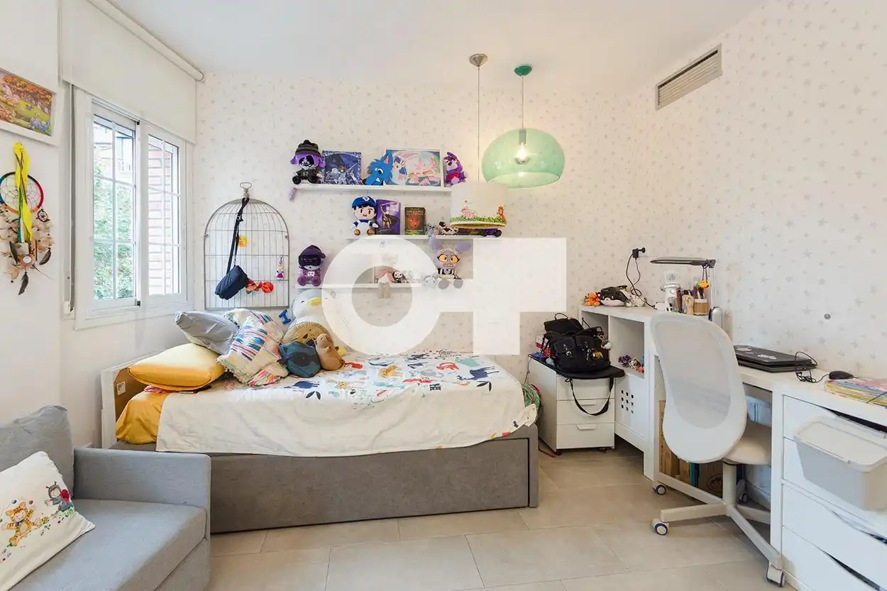 Habitación de Ático en venta en Barcelona con Aire acondicionado, Calefacción y Terraza