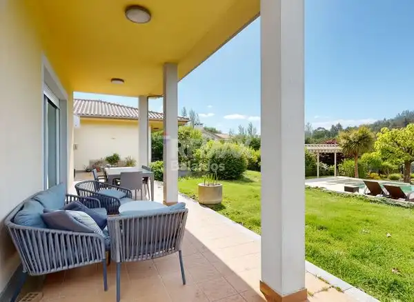 Terrassa de Casa o xalet en venda en A Cañiza   amb Calefacció, Jardí privat i Terrassa