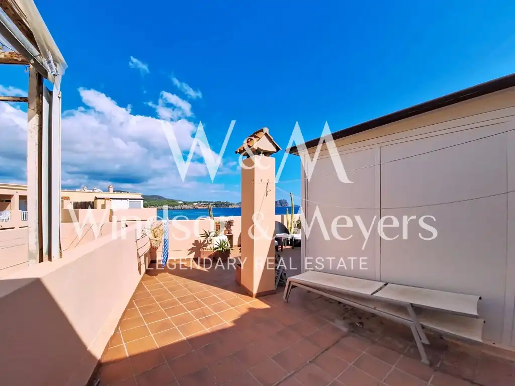 Terraza de Apartamento en venta en Santa Eulària des Riu con Aire acondicionado, Amueblado y Piscina comunitaria