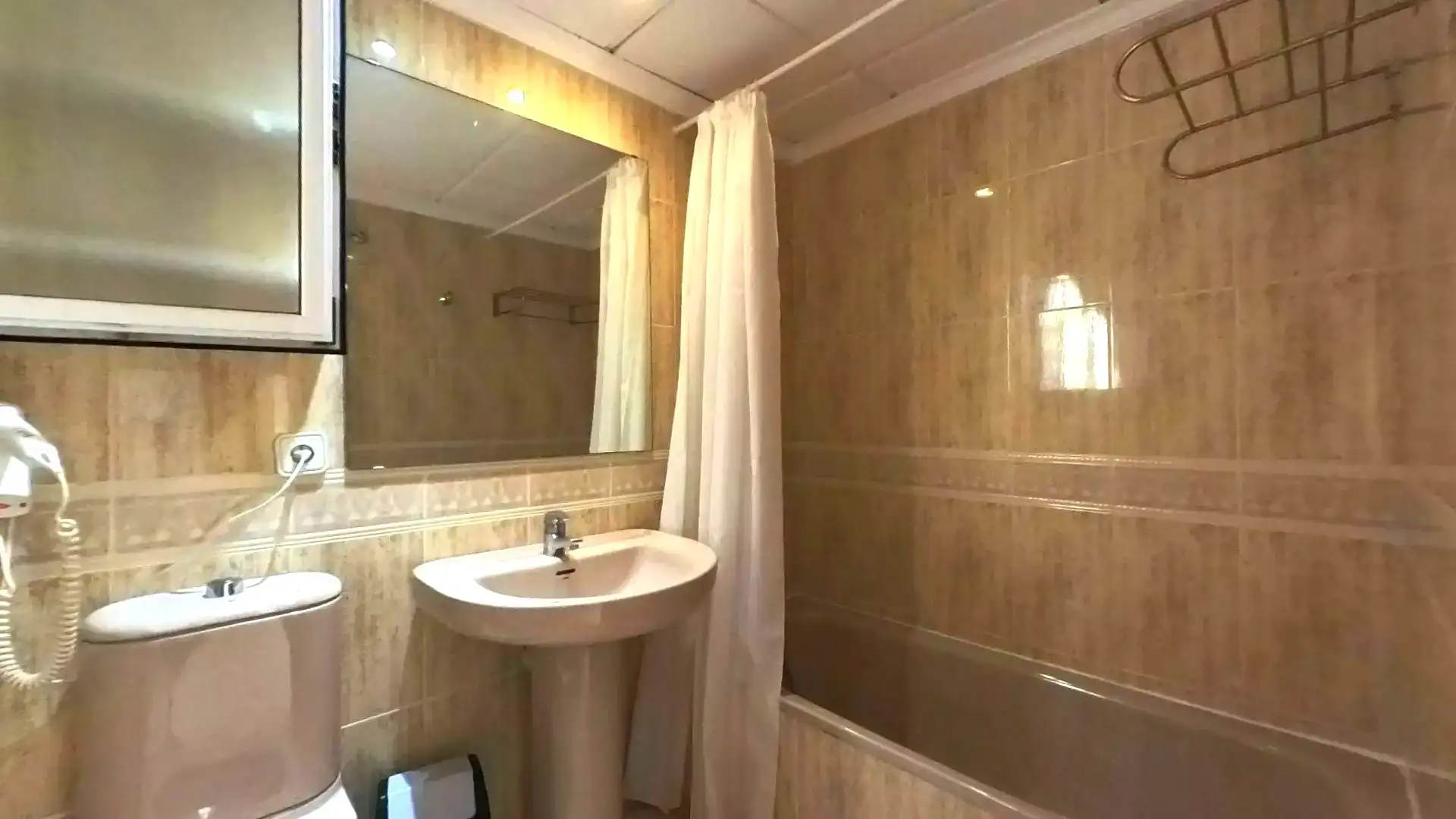 Apartamento con piscina en venta en Calle Imperial Park Resort, imagen 12