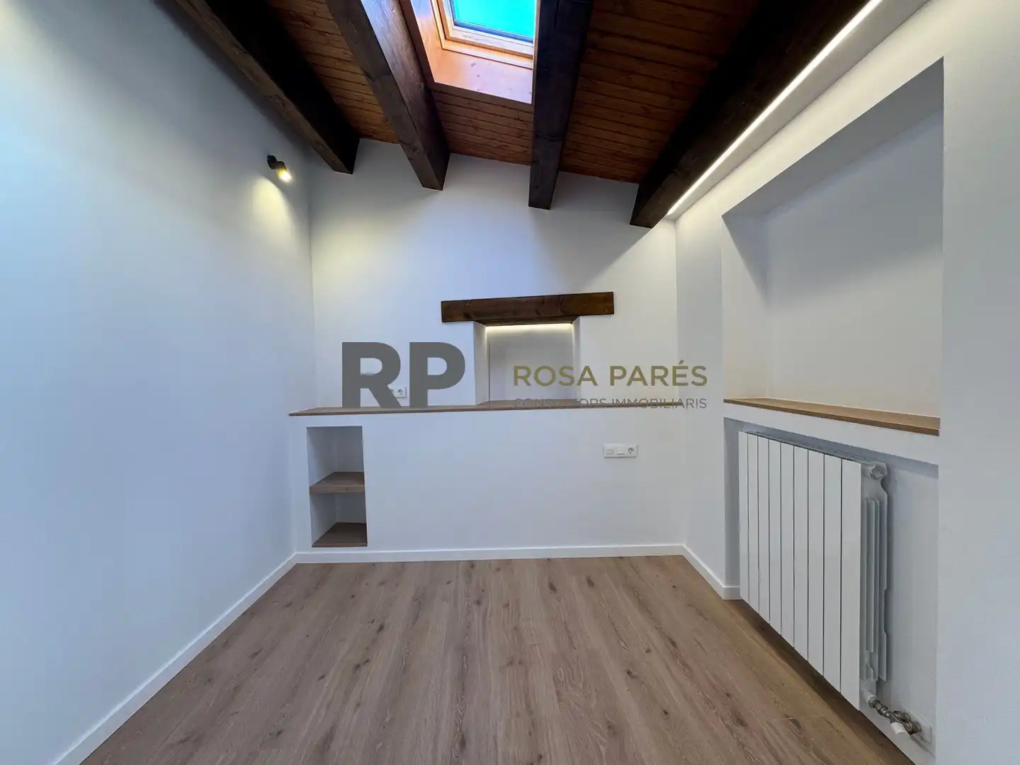 Flat for rent in Centelles  with Heating