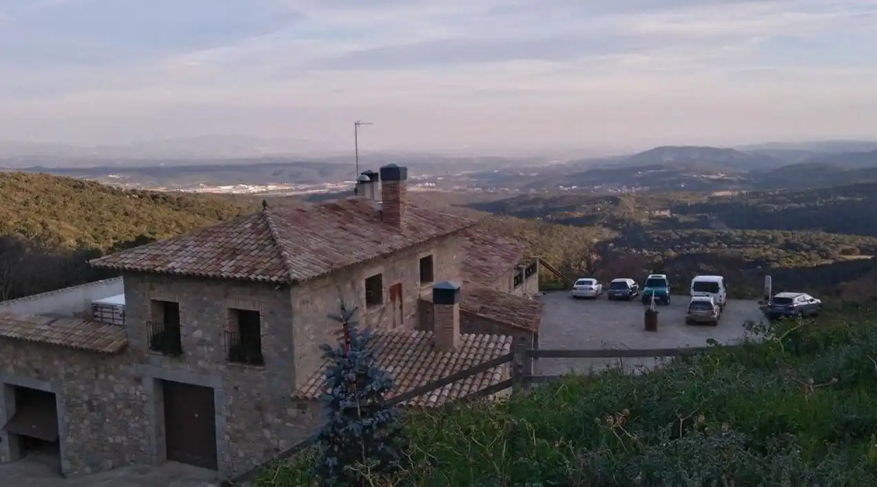 Vista exterior de Finca rústica en venda en Agullana amb Jardí privat, Terrassa i Traster