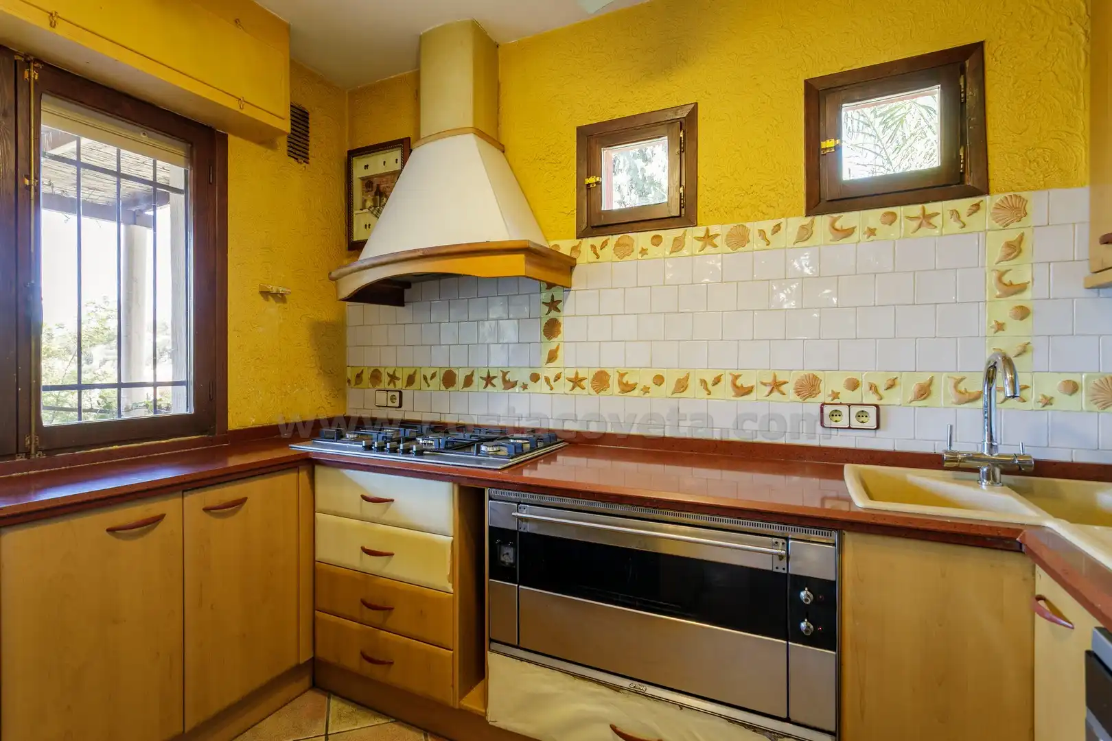 Cuina de Casa o xalet en venda en El Campello amb Aire condicionat, Jardí privat i Terrassa