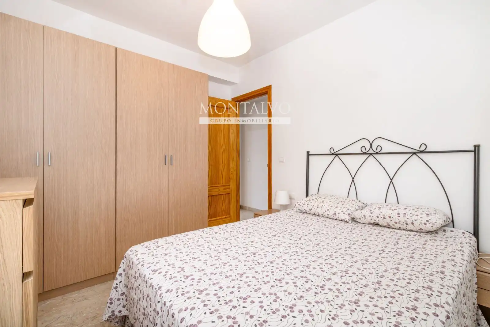 Habitación de Ático en venta en Atarfe con Aire acondicionado, Calefacción y Terraza