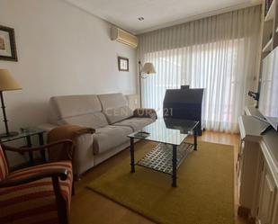 Sala d'estar de Pis de lloguer en  Madrid Capital amb Aire condicionat, Calefacció i Terrassa