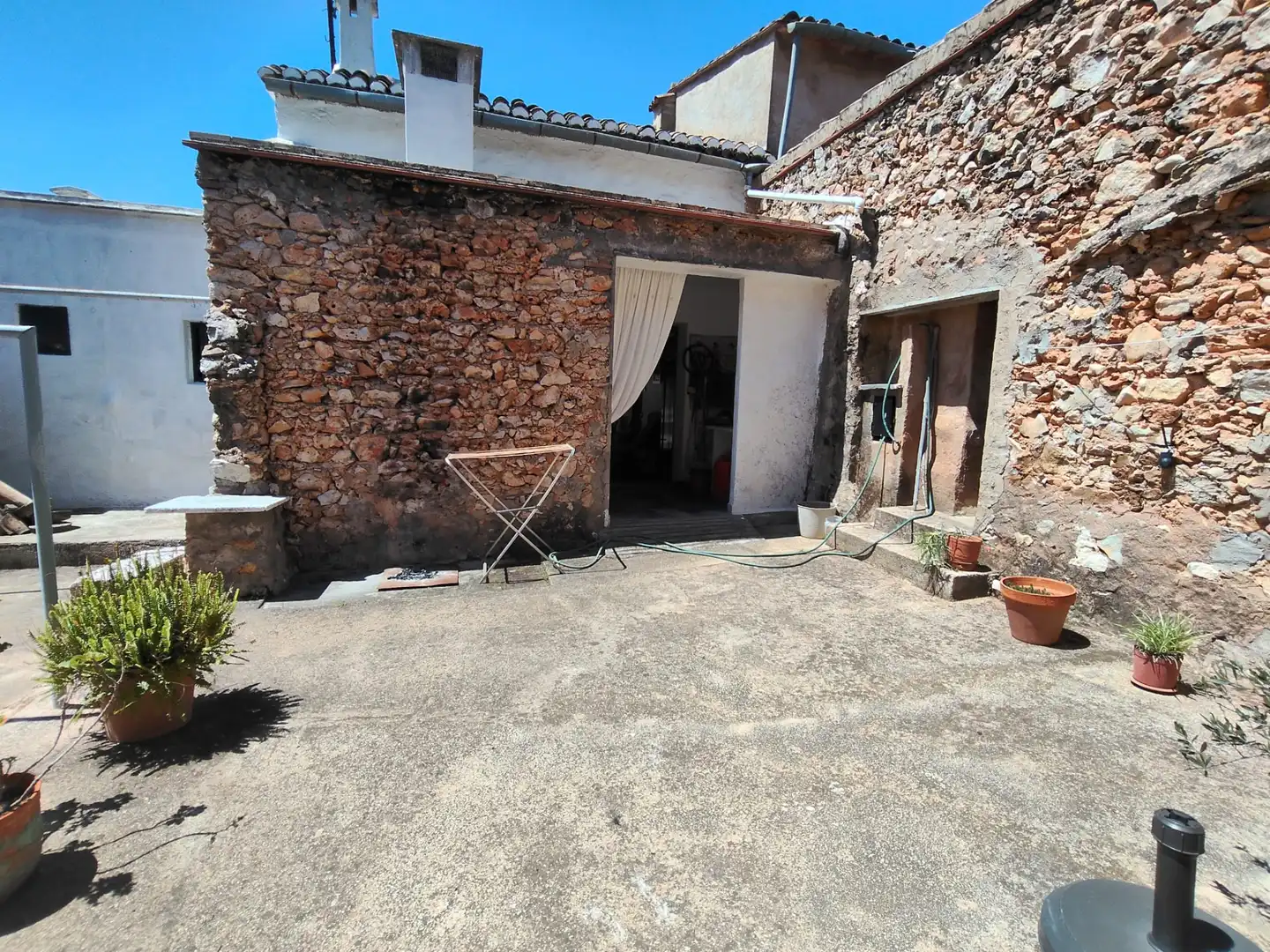 Vista exterior de Finca rústica en venda en Simat de la Valldigna amb Jardí privat, Traster i Piscina