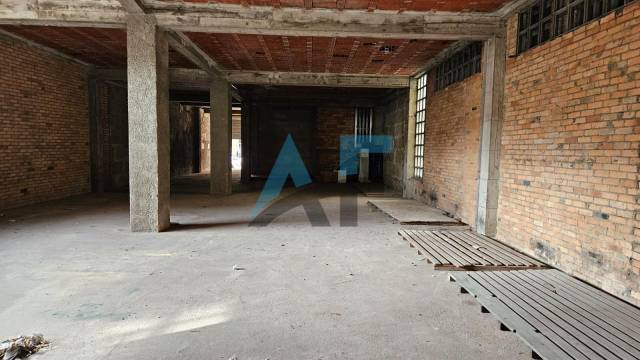 Local comercial en Alquiler en Av Las Caldas en A Ponte