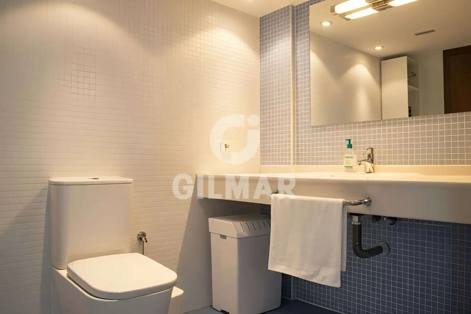 Badezimmer von Wohnung zum Verkauf in Arona mit Privatgarten, Terrasse und Abstellraum