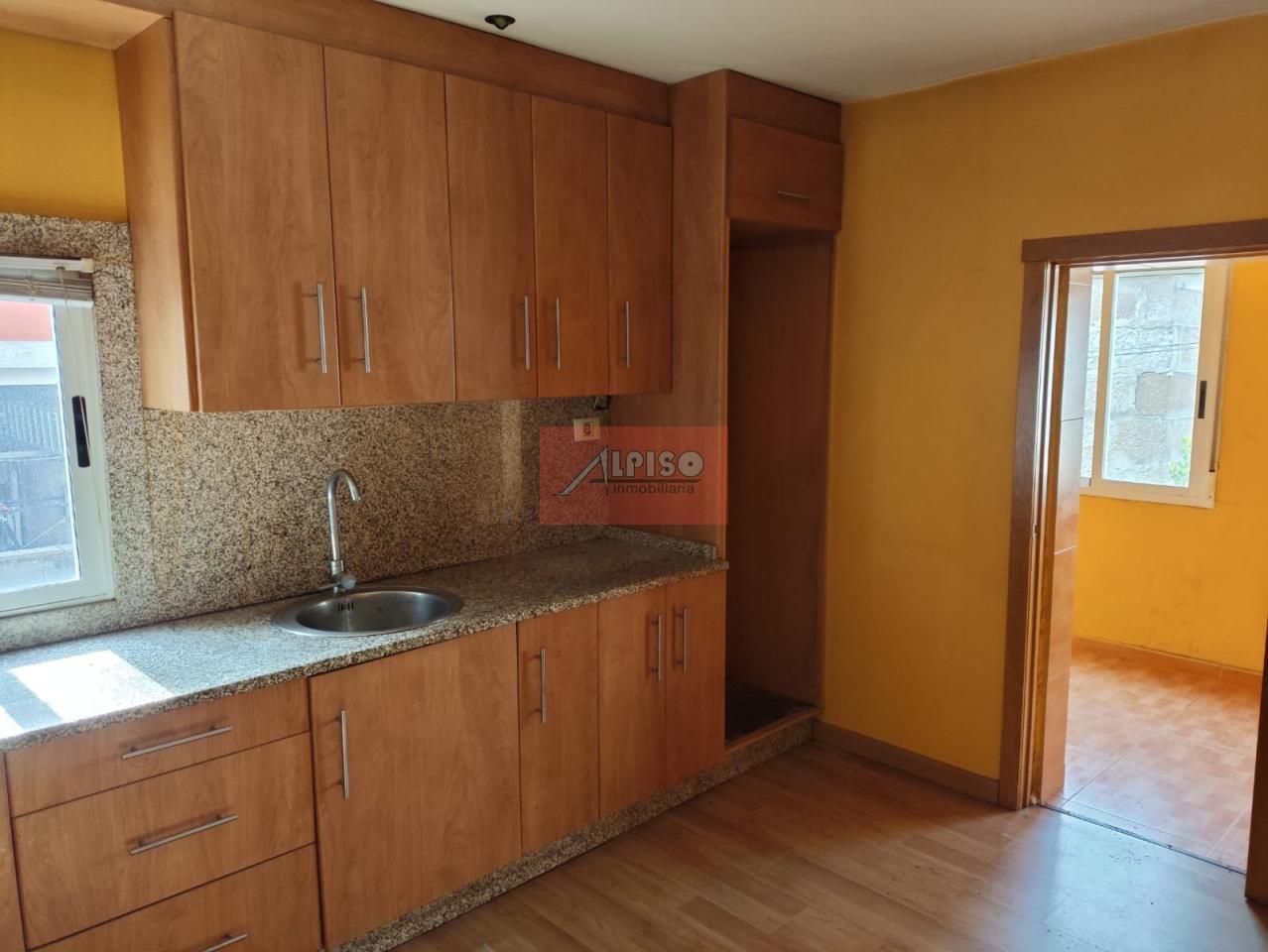 Cuina de Casa adosada en venda en Ourense Capital 