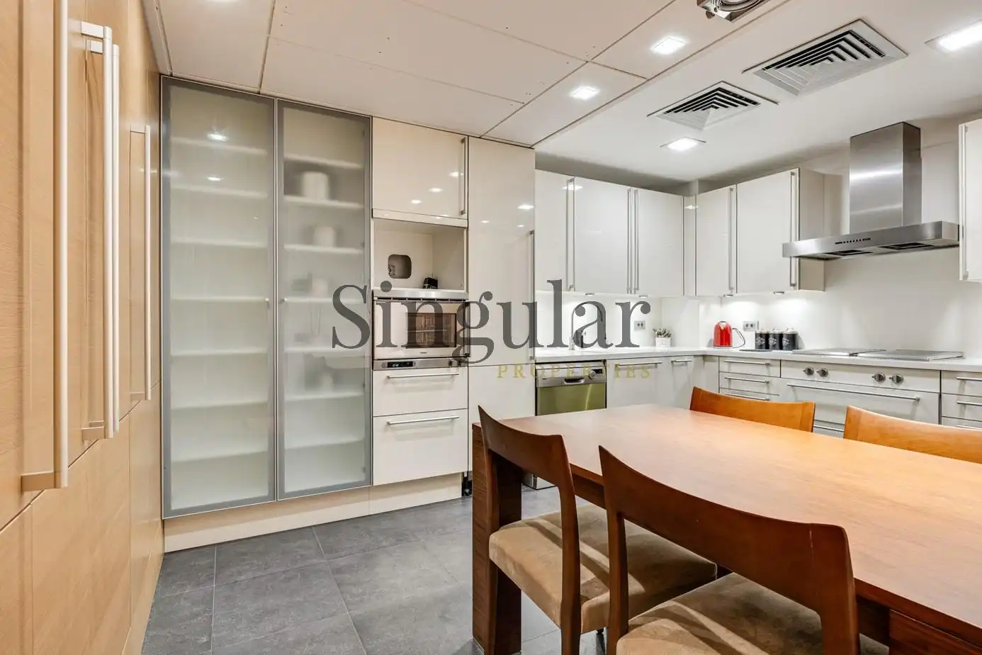 Cocina de Piso en venta en Barcelona con Aire acondicionado, Calefacción y Terraza