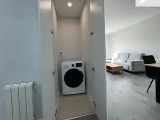 Wohnung zur Miete in  Granada Capital mit Klimaanlage, Terrasse und Balkon