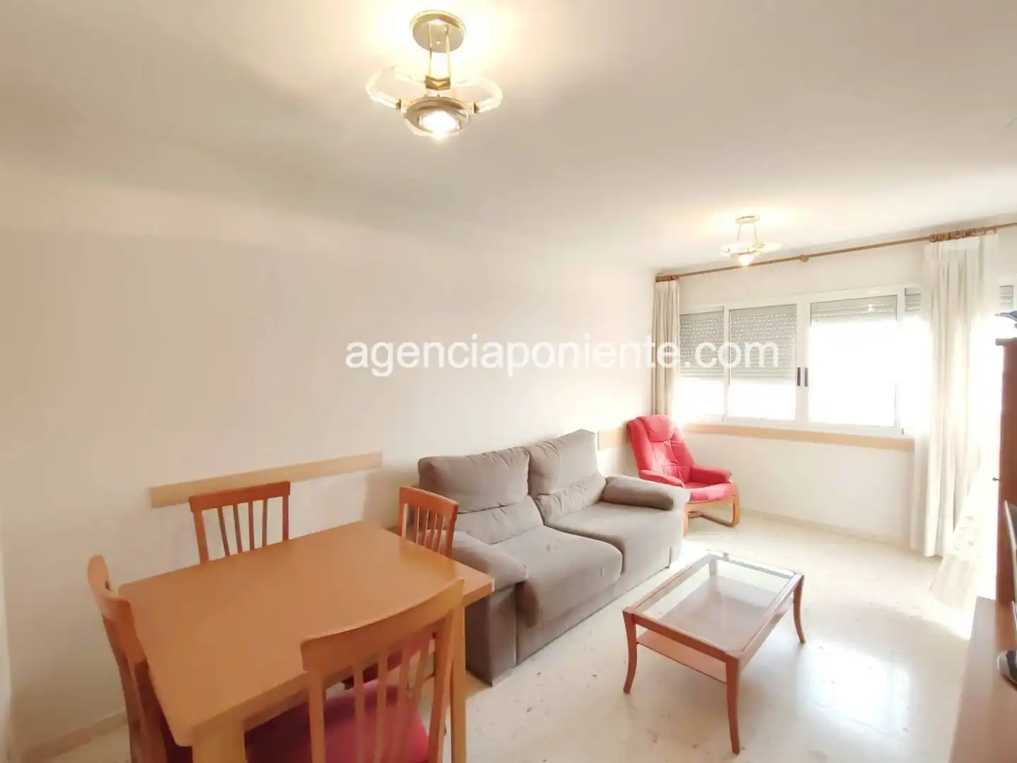 Vista exterior de Apartamento de alquiler en Benidorm con Aire acondicionado, Terraza y Amueblado