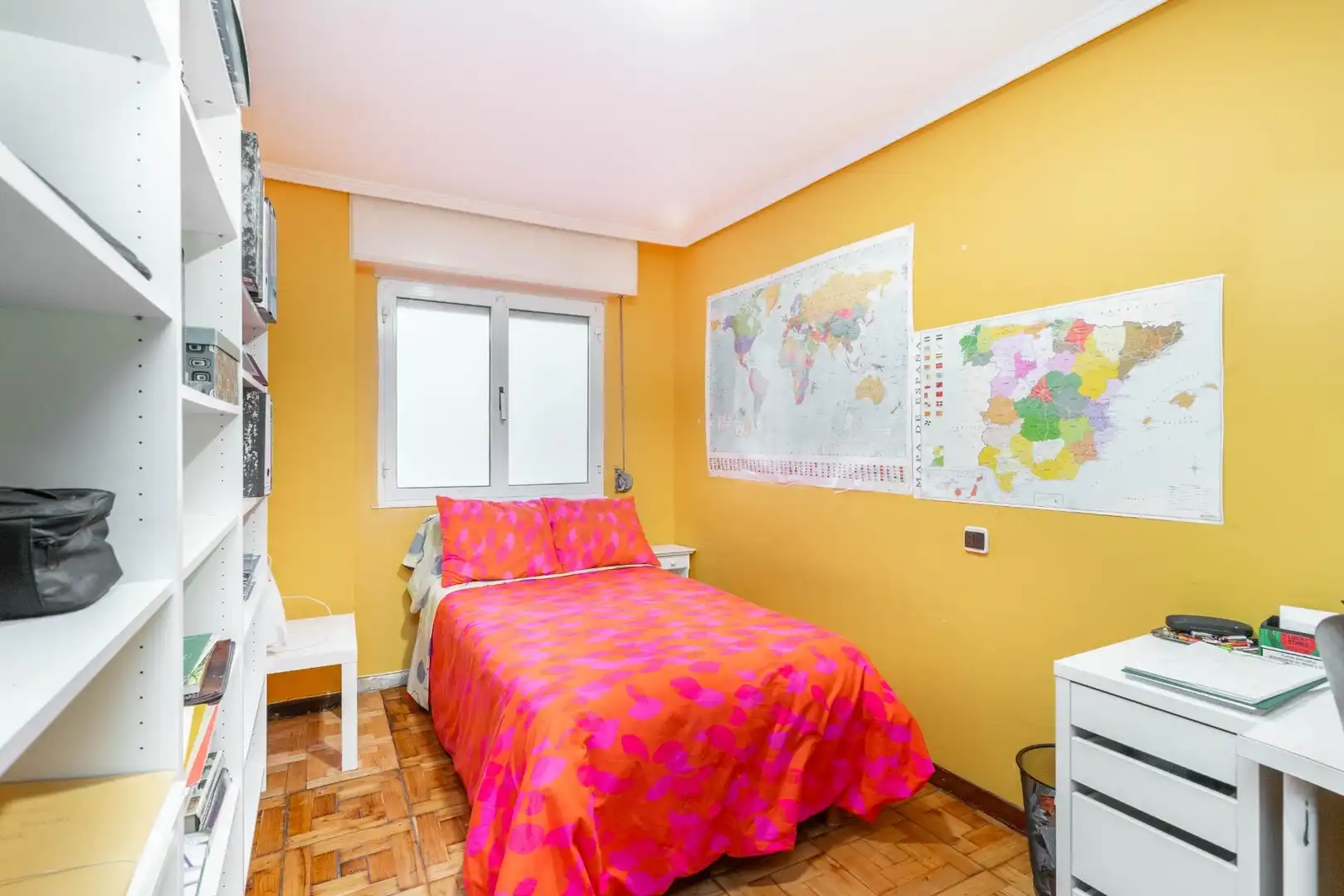 Habitación de Piso en venta en Oviedo  con Calefacción