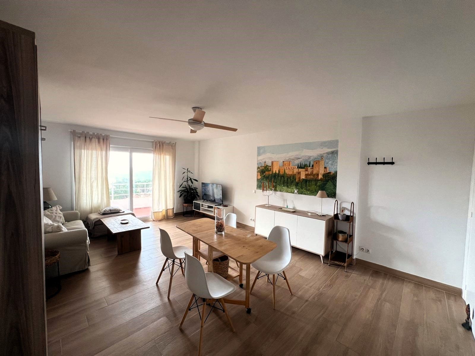 Menjador de Apartament de lloguer en Marbella amb Terrassa i Moblat