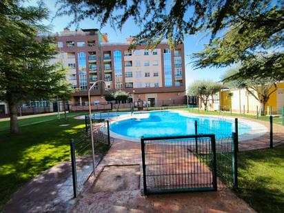 Swimming pool of Flat for sale in  Albacete Capital  with Heating, Private garden and Swimming Pool