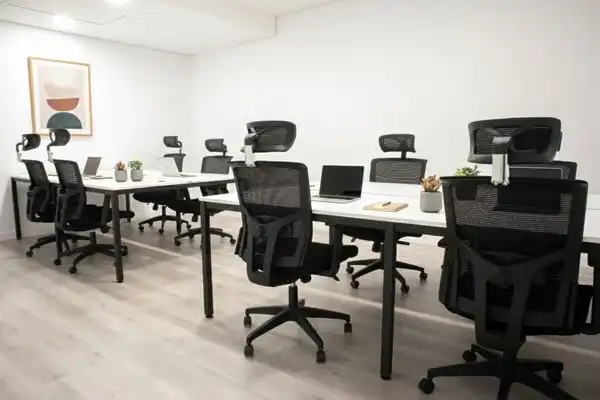 Büro zur Miete in Calle de Henri Dunant 19