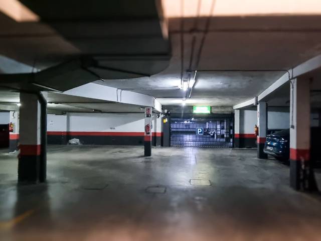 Garaje en Alquiler en Calle Catamarán, 3 en Alameda de Osuna