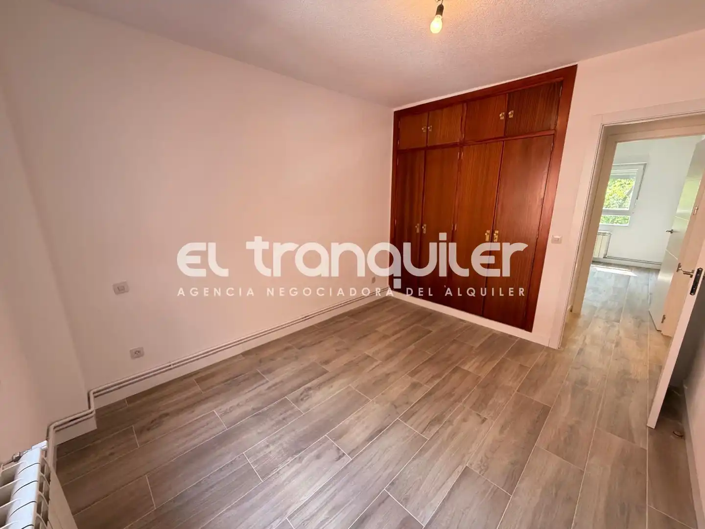Schlafzimmer von Wohnung zur Miete in Madrid mit Parkett, Terrasse und Haustiere erlaubt