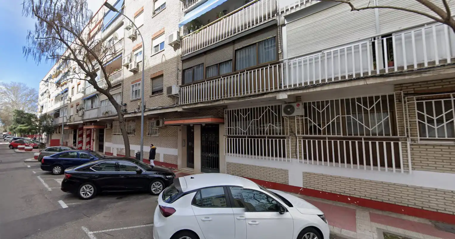 Vista exterior de Casa o chalet en venta en Parla