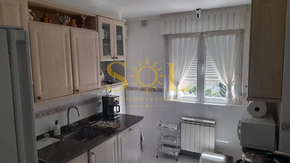 Wohnung zur Miete in Calle León Martín Granizo, La Lastra