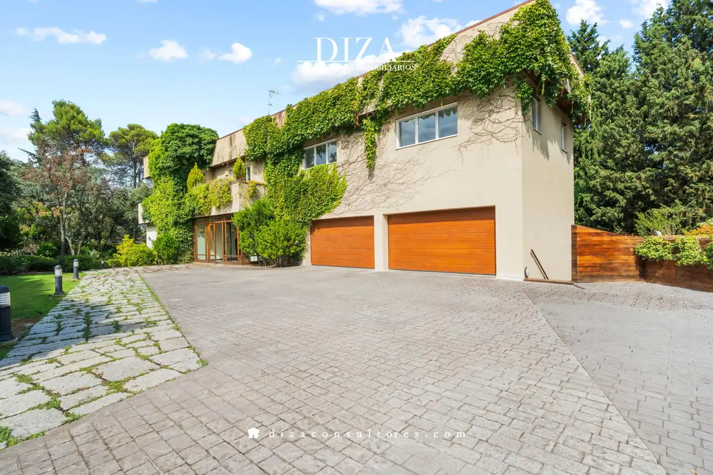Exterior view of Houses for rent in Madrid  with Air Conditioner, Heating and Private garden