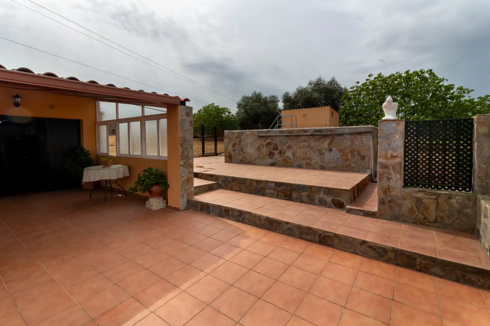 Terrasse von Haus oder Chalet zum Verkauf in Badajoz mit Klimaanlage, Abstellraum und Schwimmbad