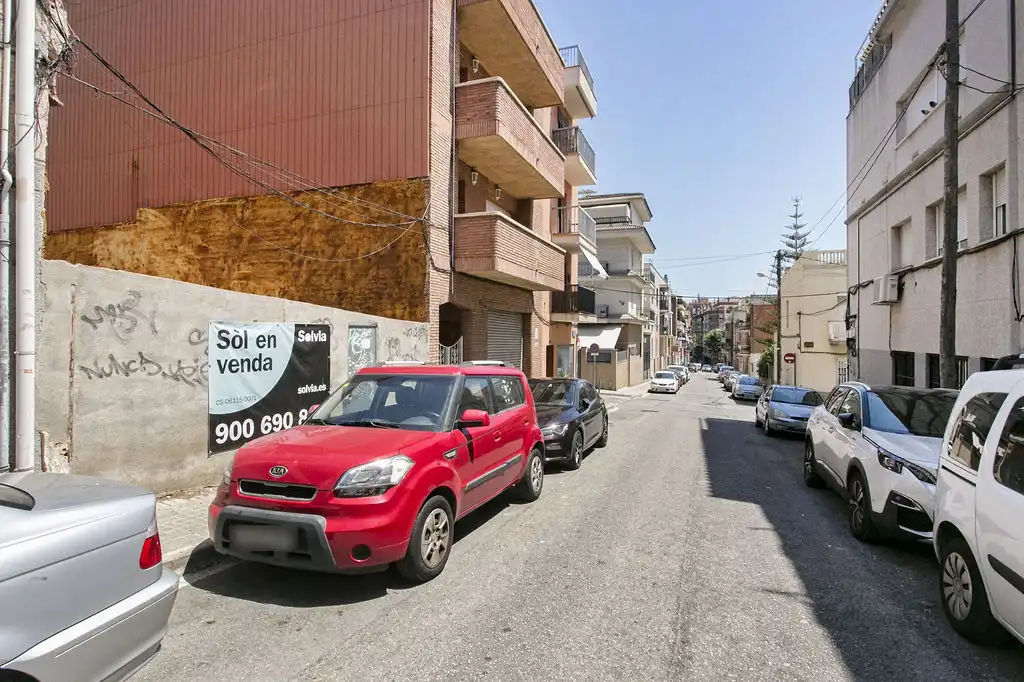 Außenansicht von Grundstücke zum Verkauf in Badalona