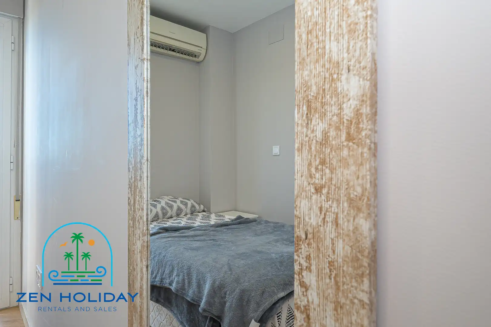 Bedroom of Flat for sale in El Campello  with Air Conditioner, Heating and Terrace