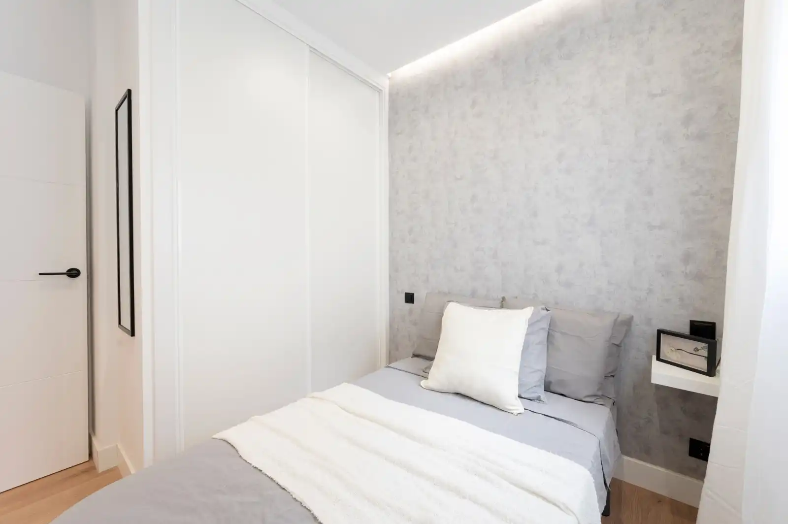 Schlafzimmer von Wohnung zur Miete in Madrid mit Klimaanlage, Heizung und Parkett