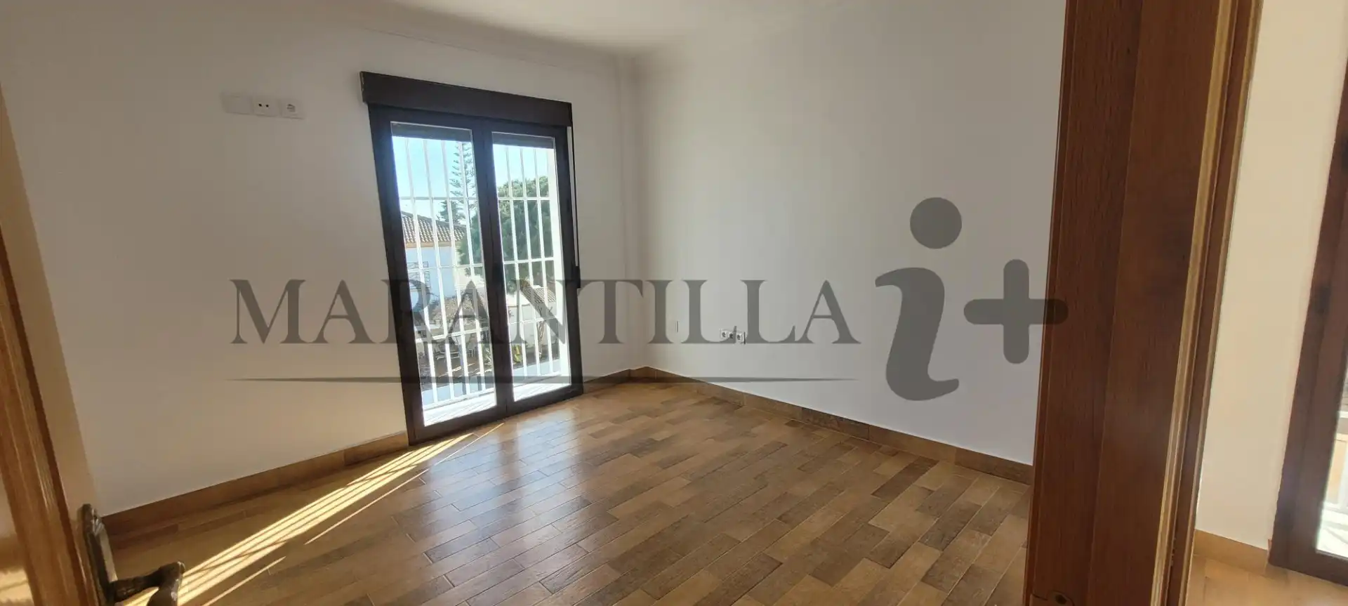 Habitación de Casa o chalet en venta en Islantilla con Terraza, Piscina y Alarma