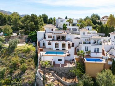 Casa amb balcó en venda a Frigiliana