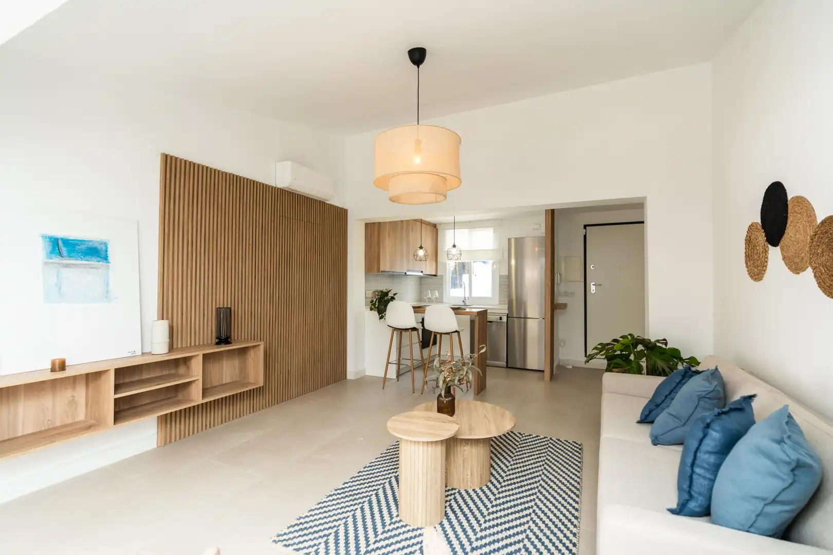 Sala d'estar de Casa o xalet en venda en Estepona amb Jardí privat i Piscina