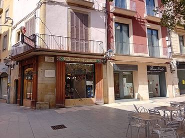 Mixto residencial en venta en Calle Born