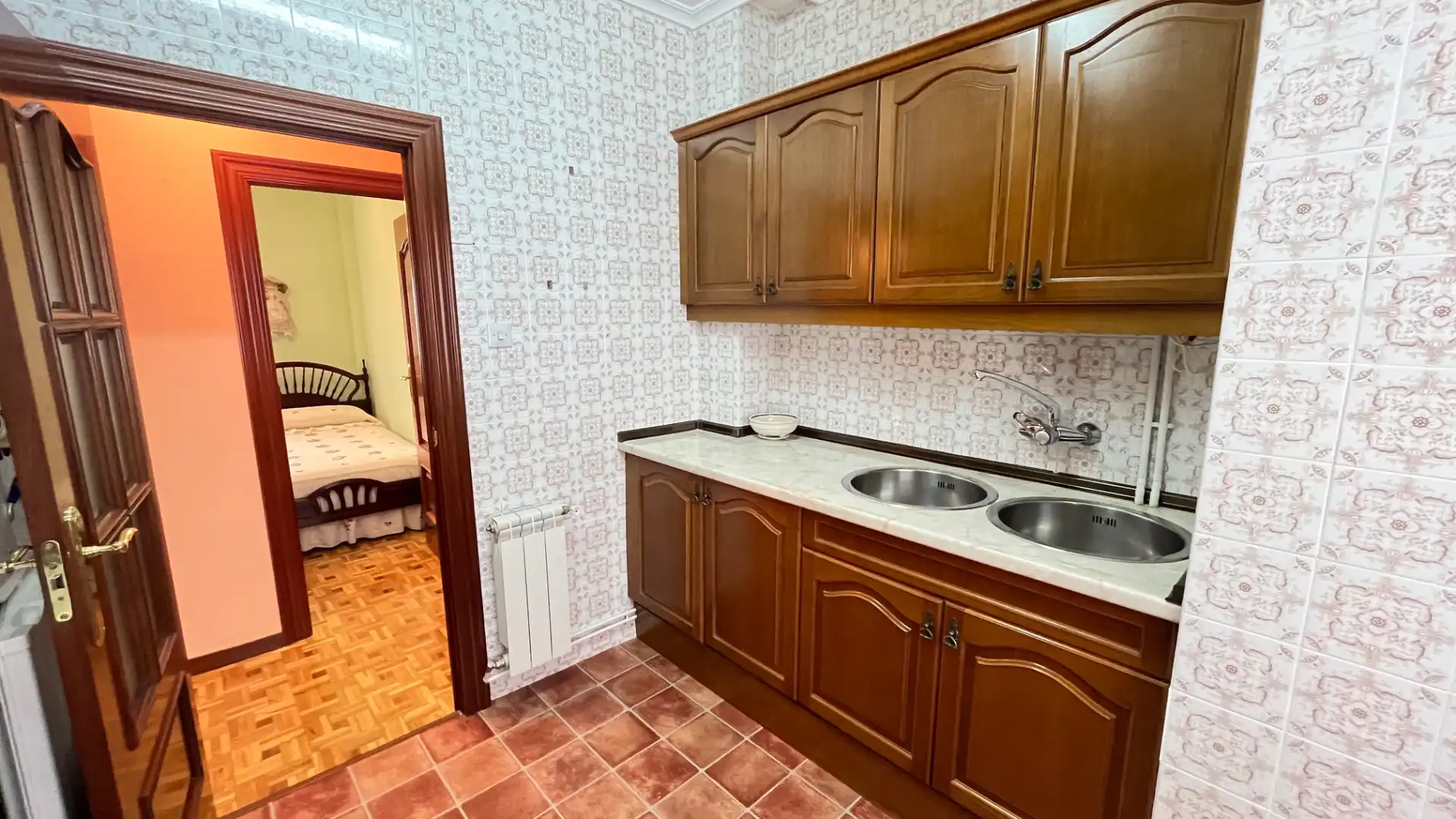 Cuina de Pis en venda en Valladolid amb Calefacció, Parquet i Moblat