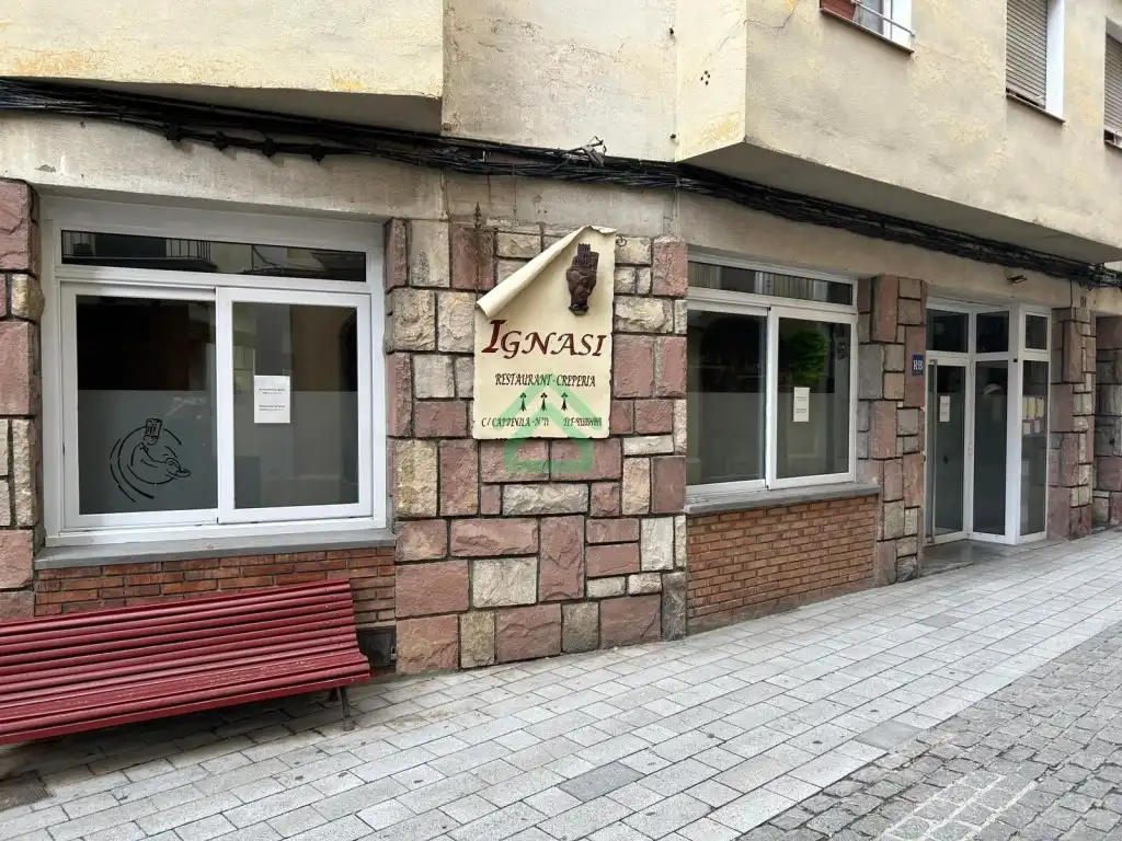 Local comercial en venda a Calle Capdevila