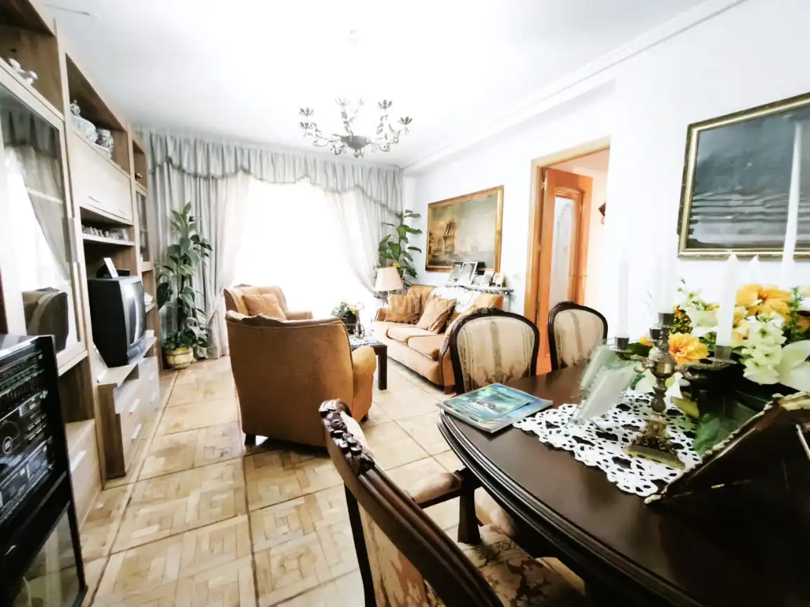 Piso con ascensor en venta en Villafontana - Estoril I, imagen 5