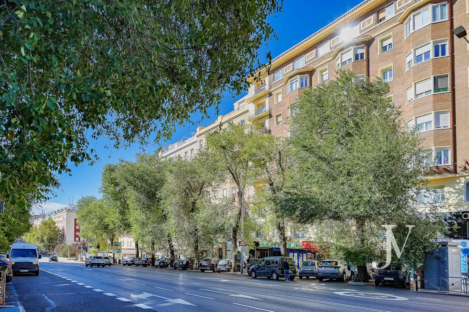 Vista exterior de Pis en venda en Madrid amb Calefacció i Moblat