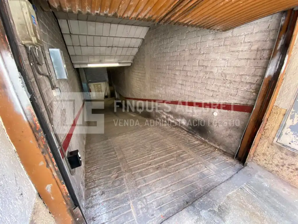 Garage for rent in Tremp