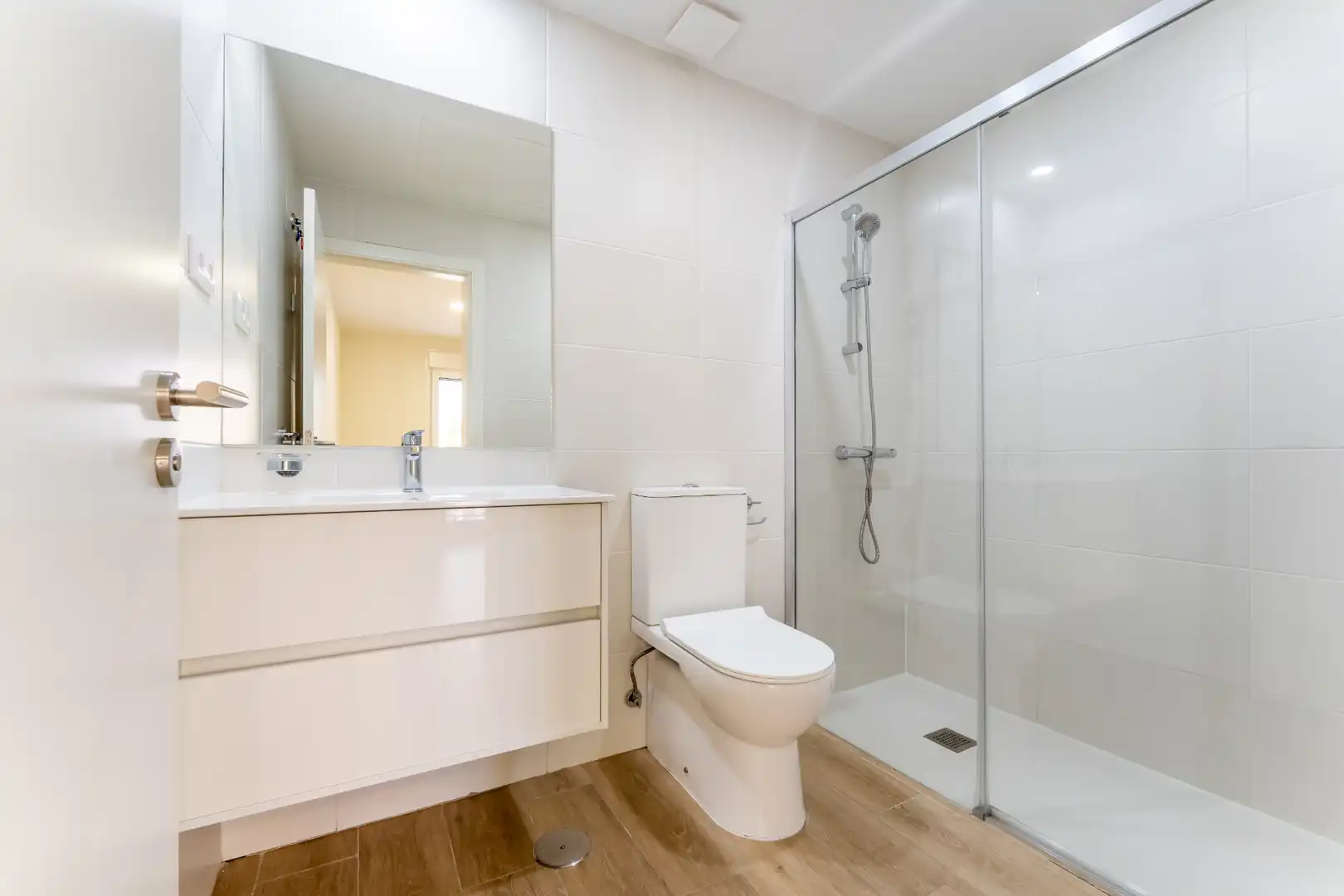 Flat for rent in Calle de Juan Ignacio Luca de Tena, 28, Salvador